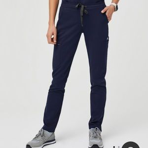 Yola Skinny Scrub Pant | Figs